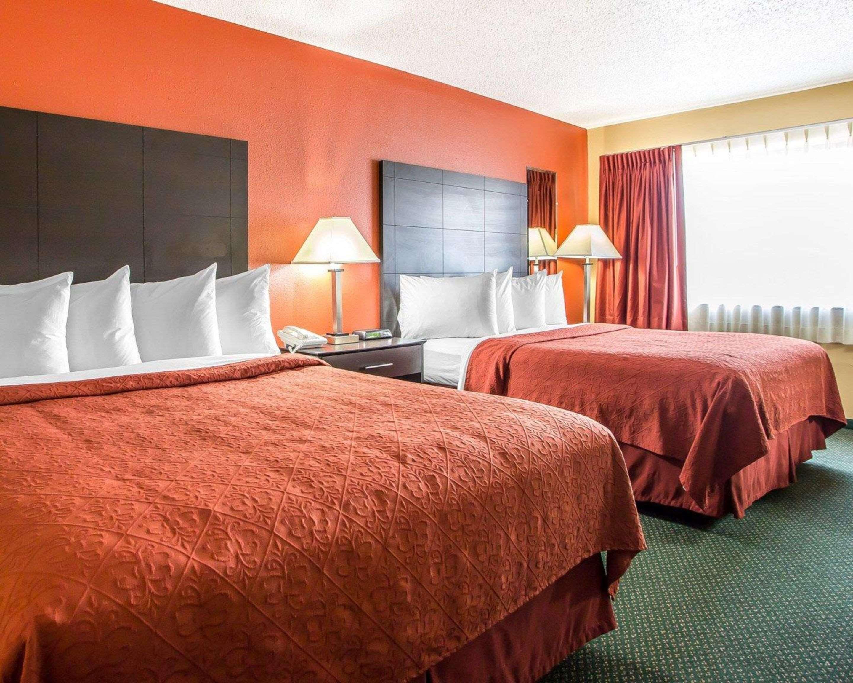 Quality Inn Morton At I-74 Bagian luar foto