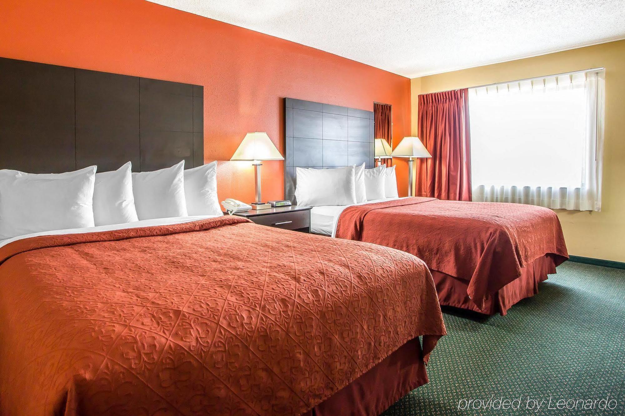 Quality Inn Morton At I-74 Bagian luar foto